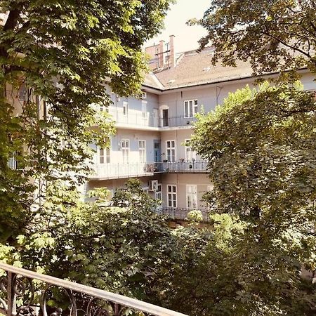Chestnut Home - A Charming And Warm Feel Place Budapest Exterior foto