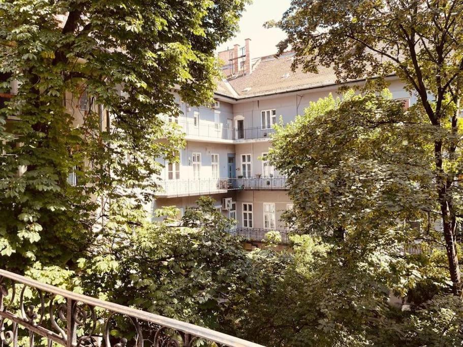 Chestnut Home - A Charming And Warm Feel Place Budapest Exterior foto
